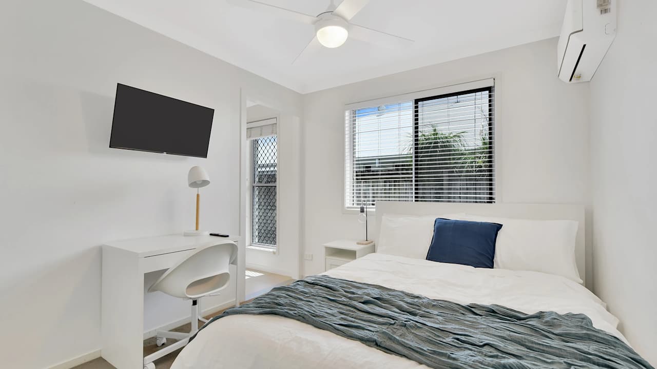 Furnished room with own bathroom
