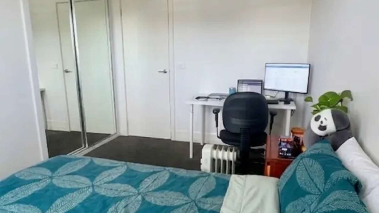 Furnished room in a flatshare