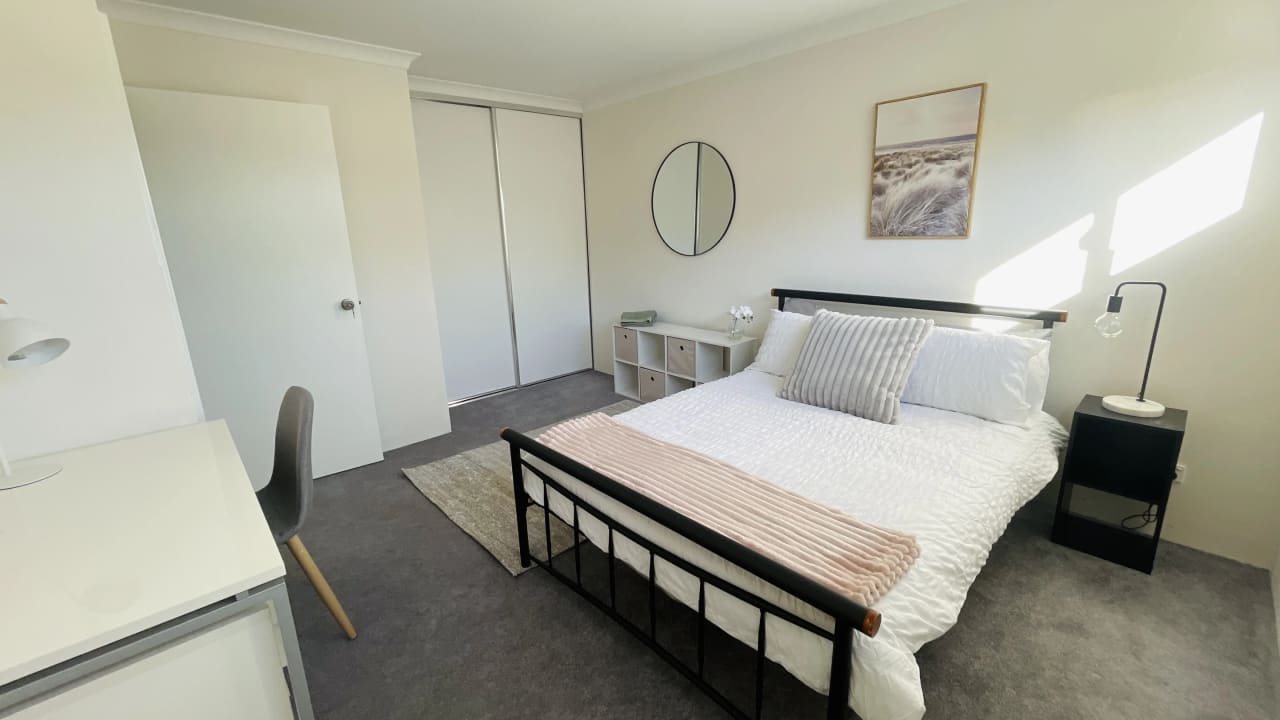 Furnished room in a share house