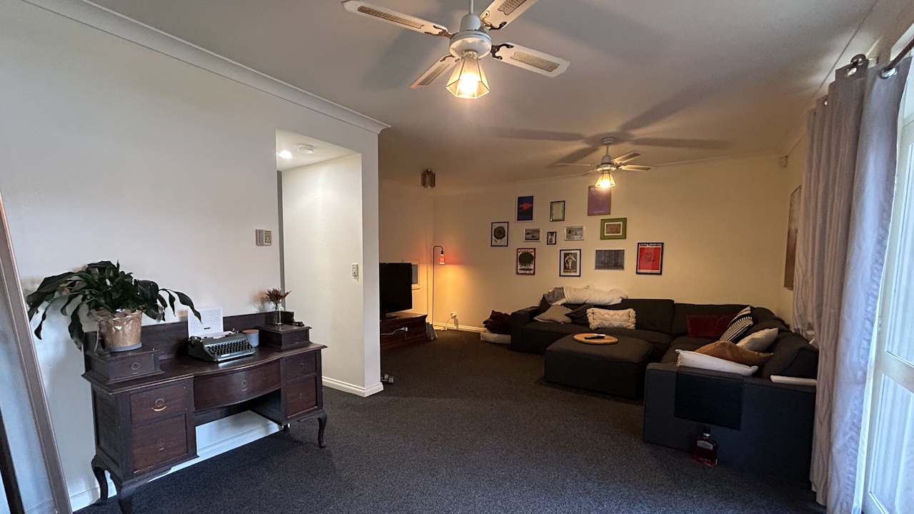 Unfurnished room in a share house