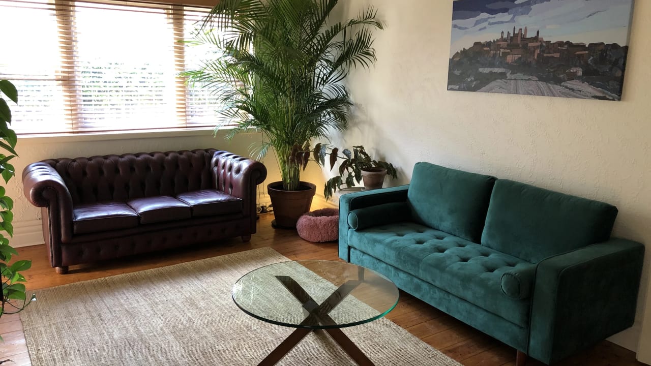 Furnished room in a share house