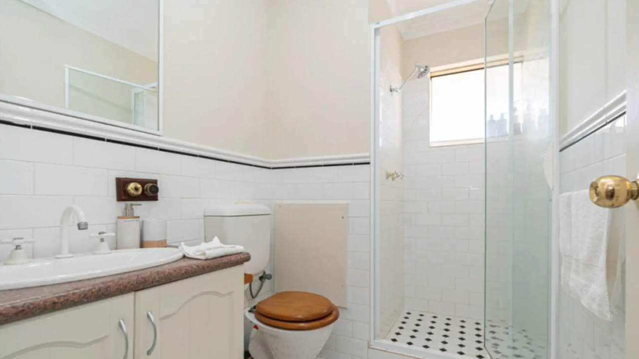 Room with ensuite in a flatshare