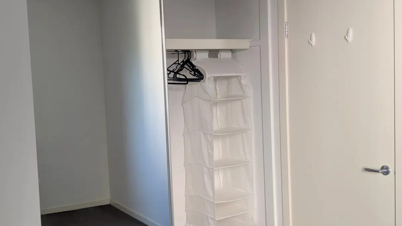 Unfurnished room in a flatshare