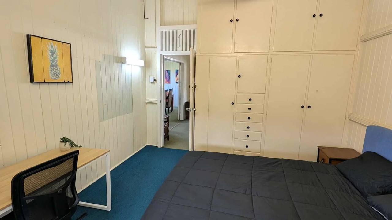Furnished room in a share house