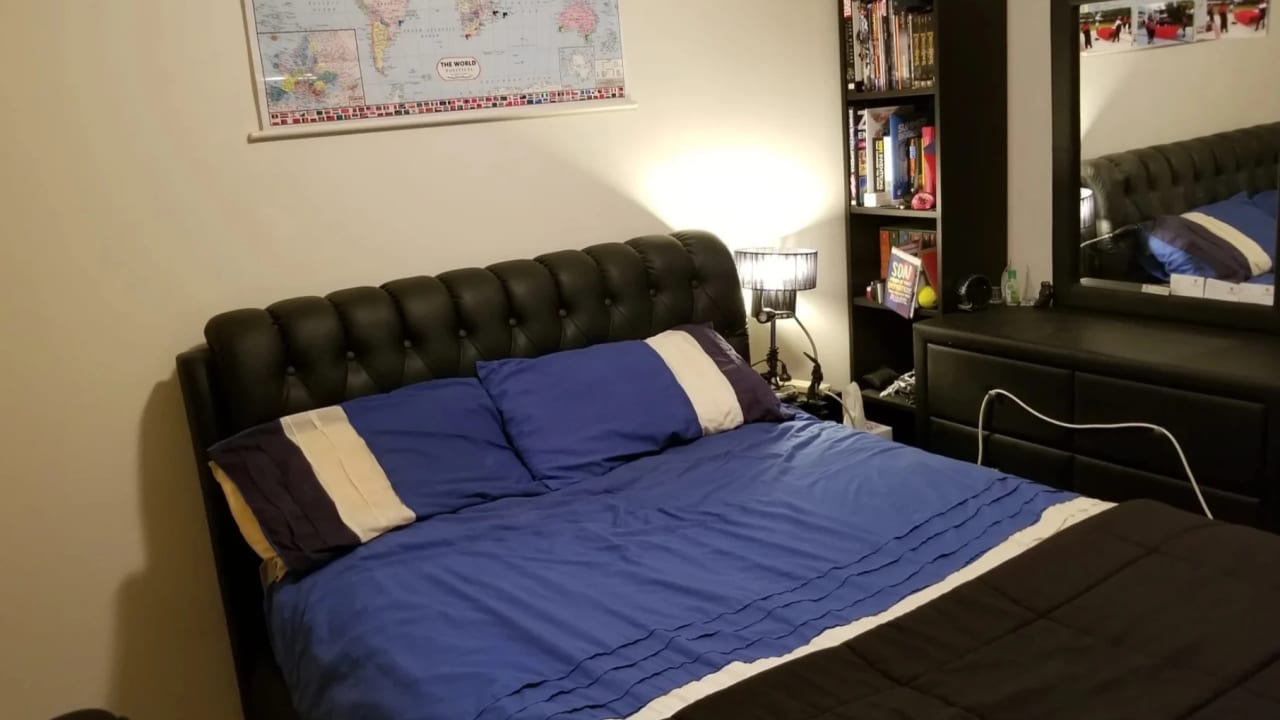 Furnished room in a share house