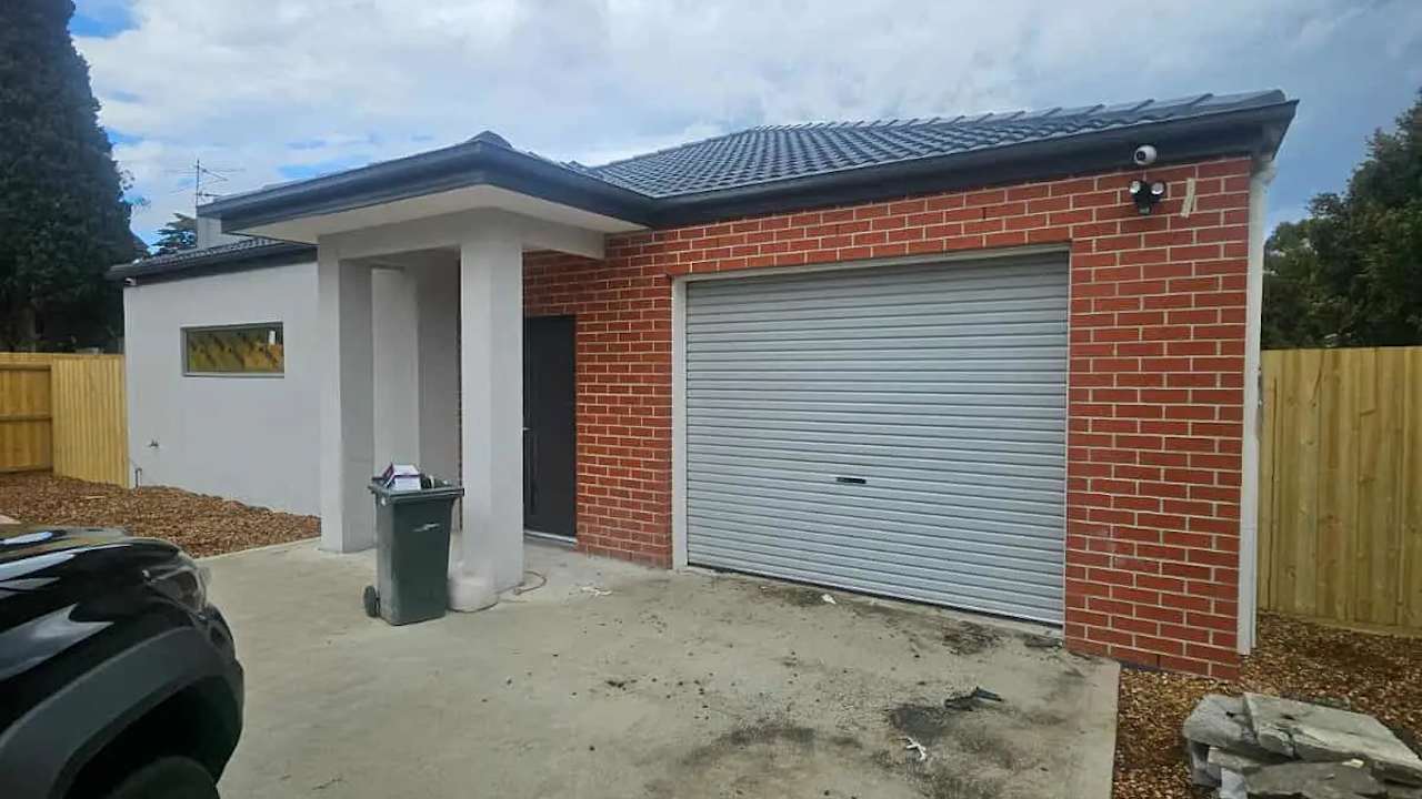 Furnished room with own bathroom