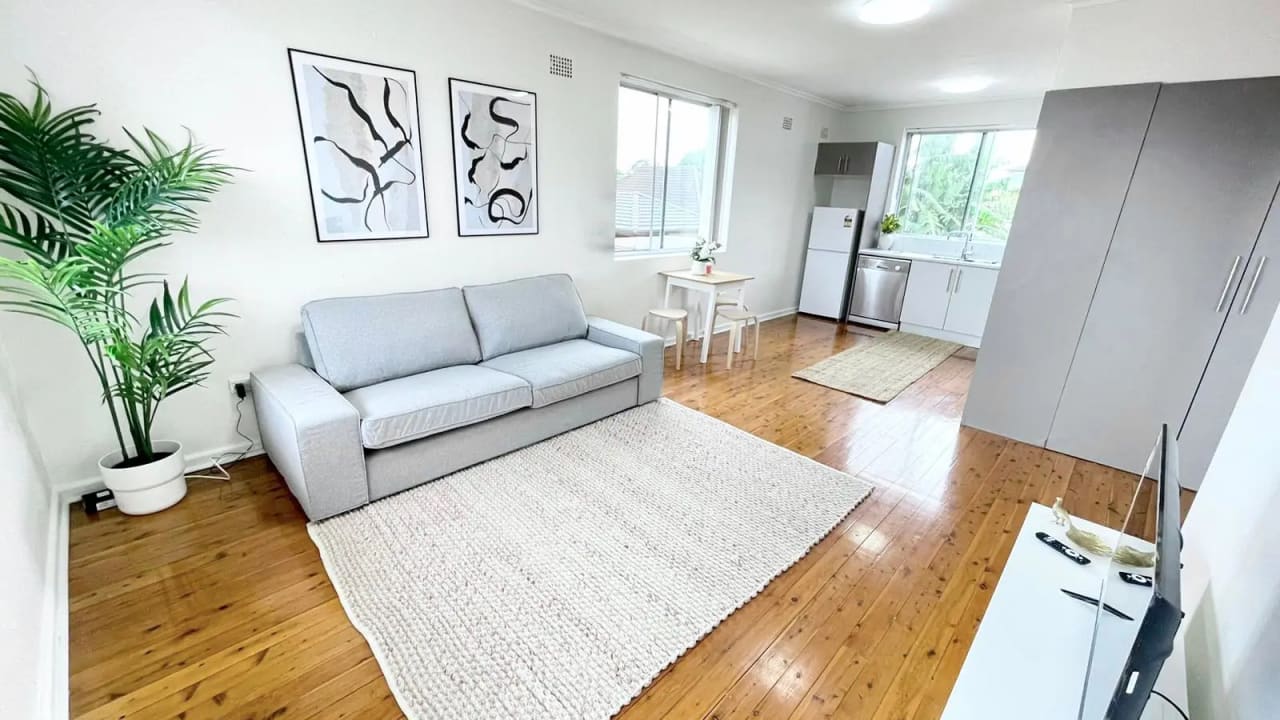 Whole property with 2 rooms for rent