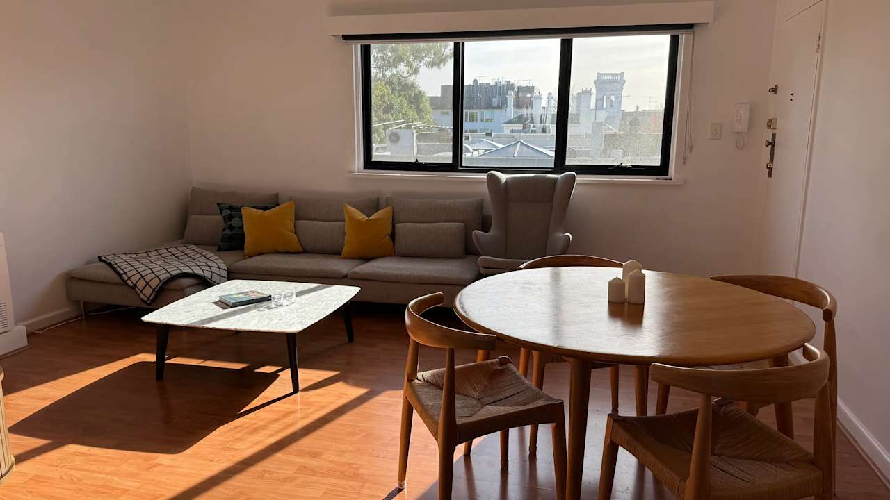 Whole property with 2 rooms for rent