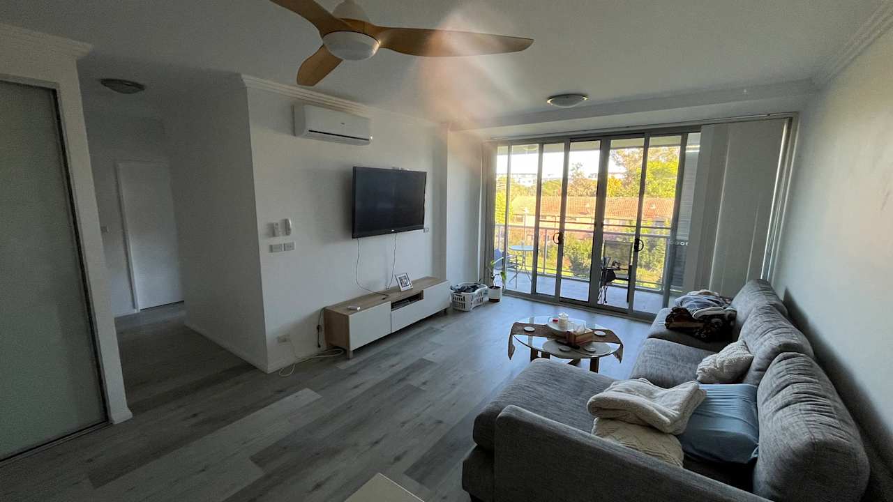 Unfurnished room with own bathroom