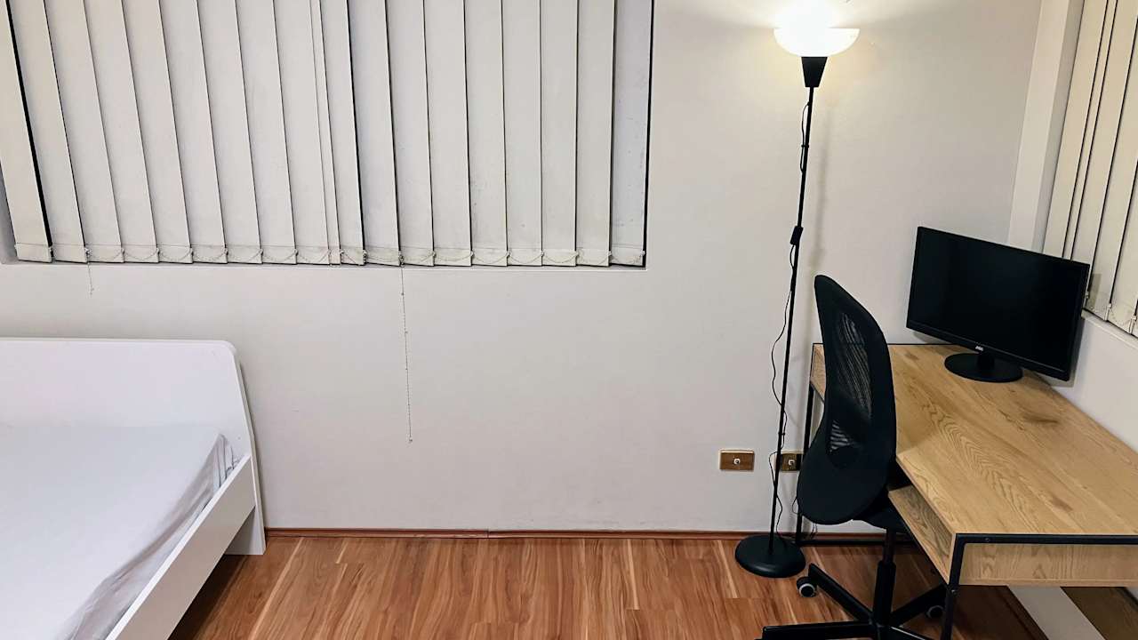 Furnished room in a flatshare