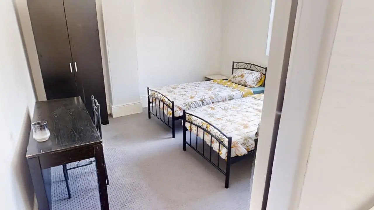 Furnished room in a share house