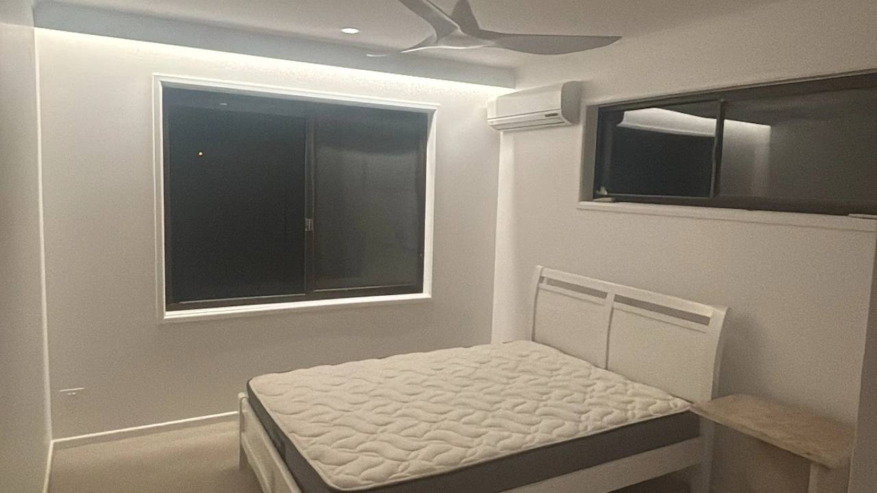 Room in a share house