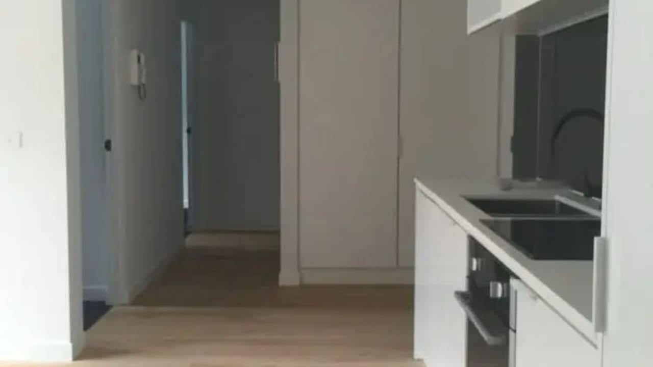 Unfurnished room in a flatshare