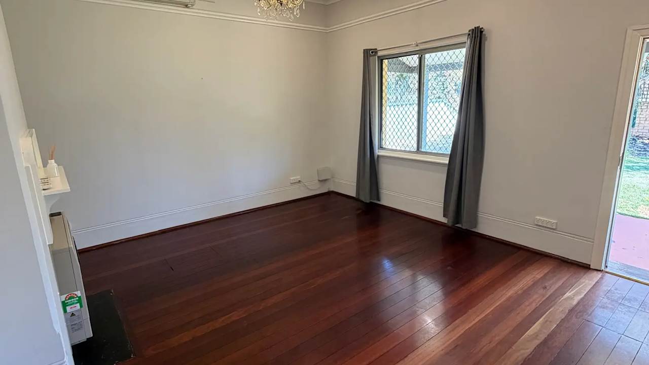 Whole property with 3 rooms for rent