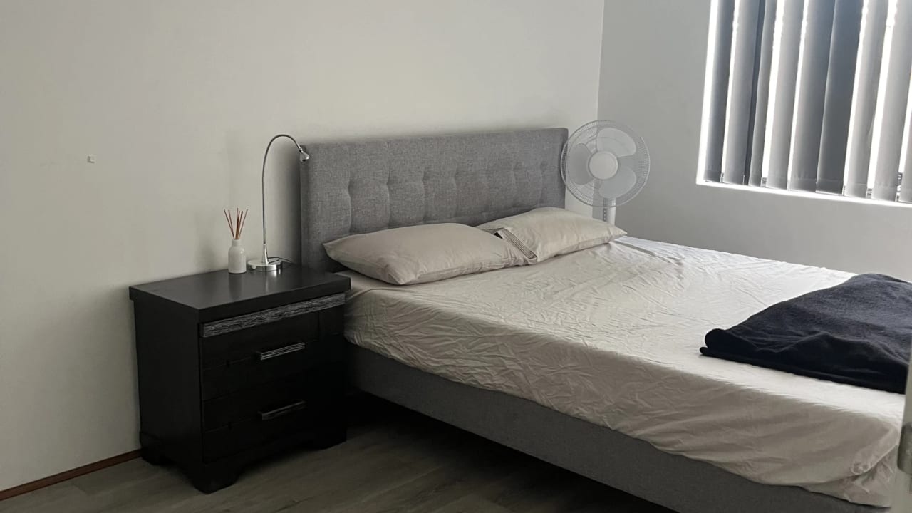 Room in a share house