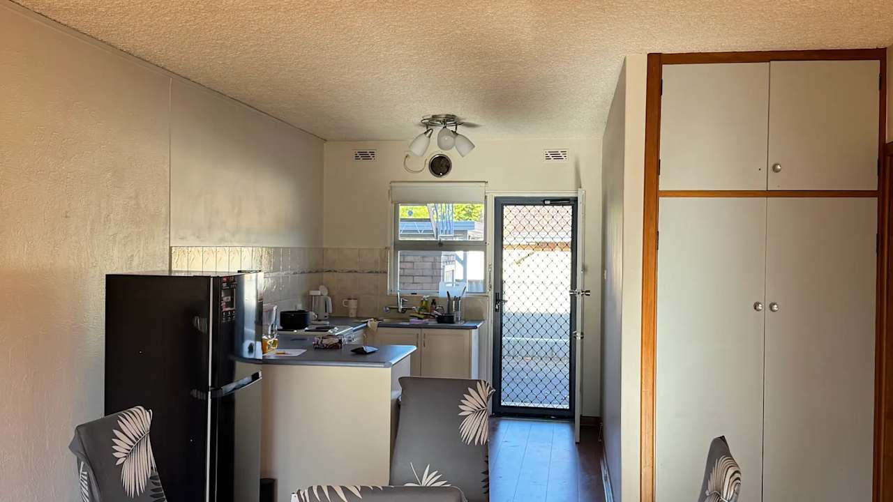 Furnished room in a flatshare