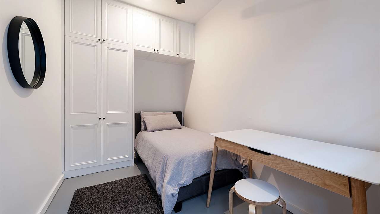 Furnished room in a share house