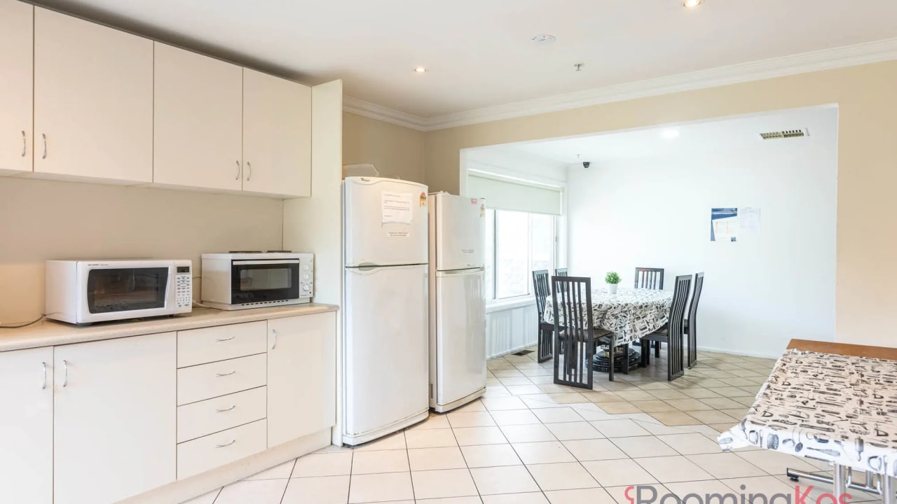 Furnished room in a share house