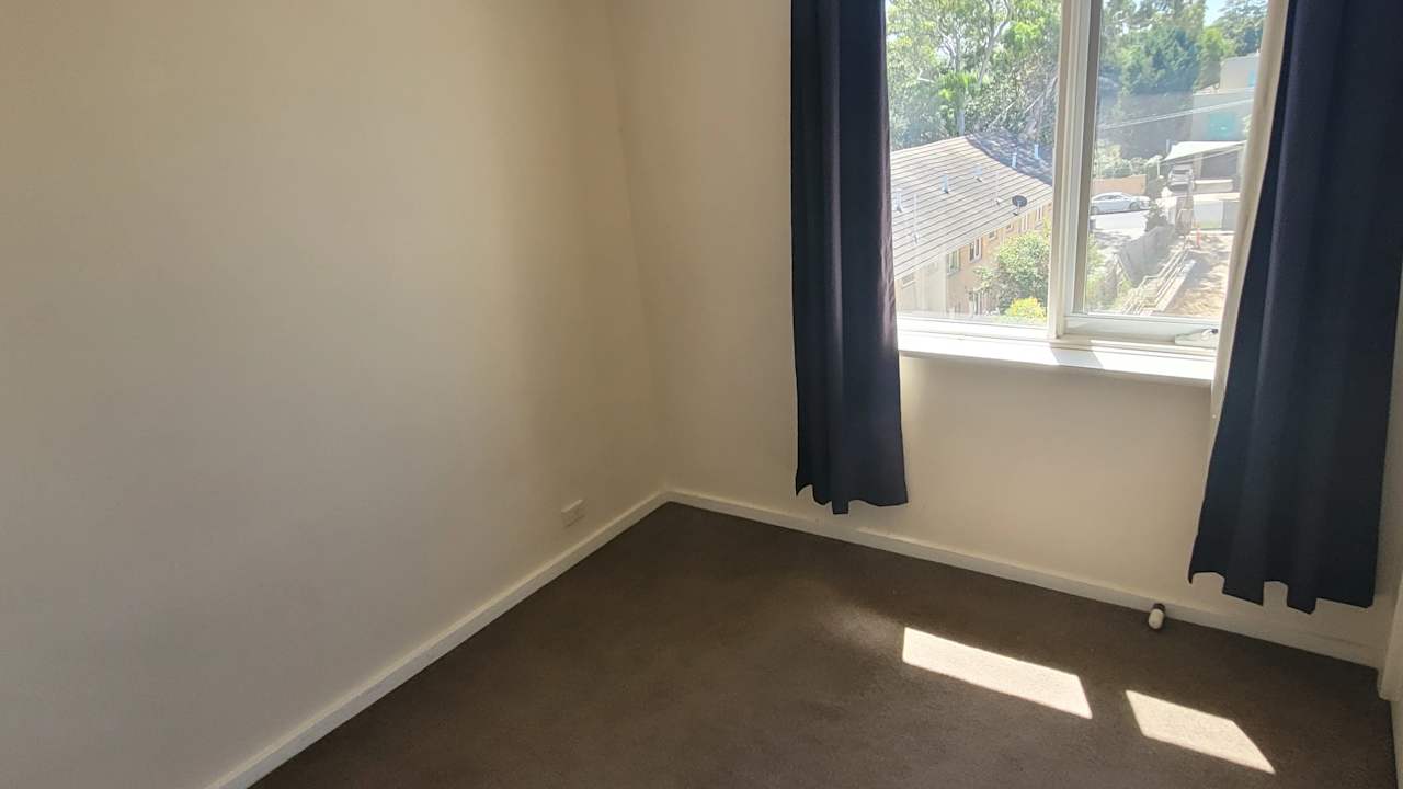 Unfurnished room in a flatshare