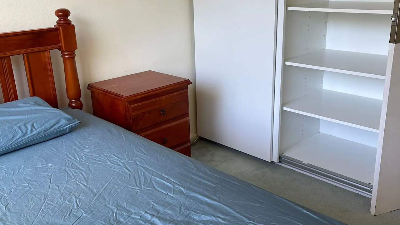 Furnished room in a share house