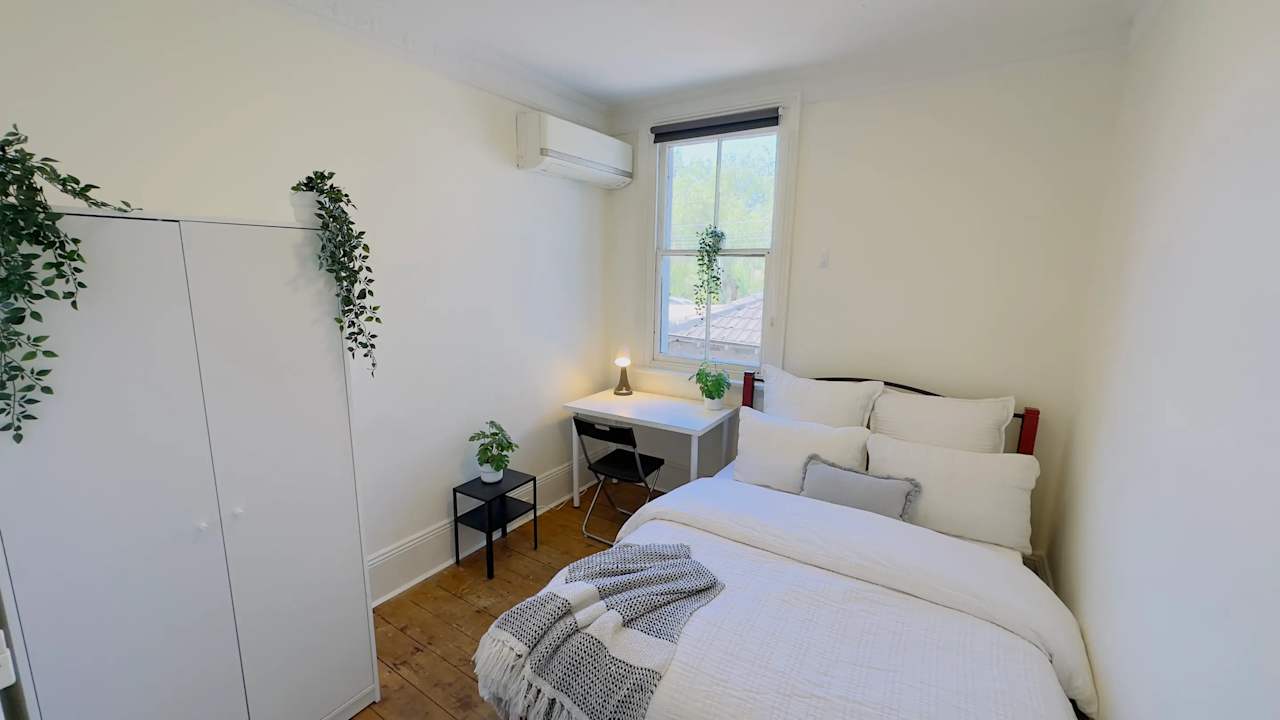 Furnished room in a share house