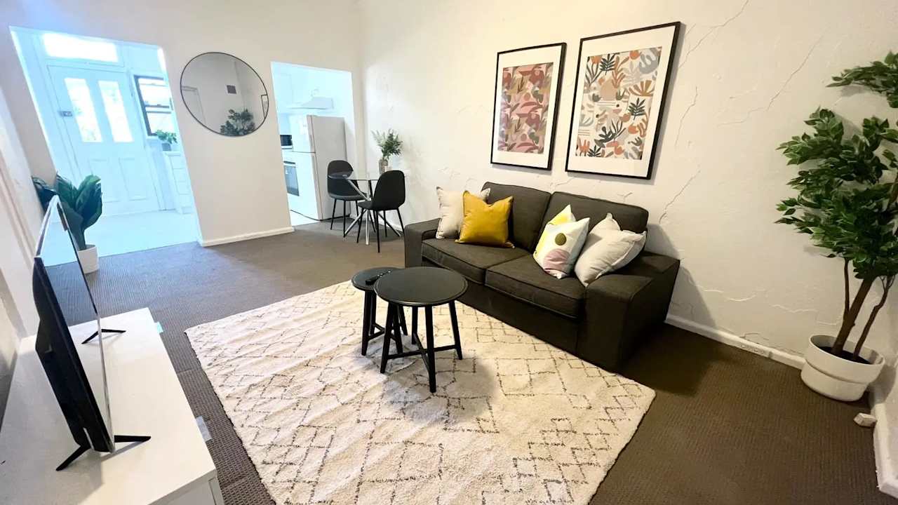 Whole property with 2 rooms for rent