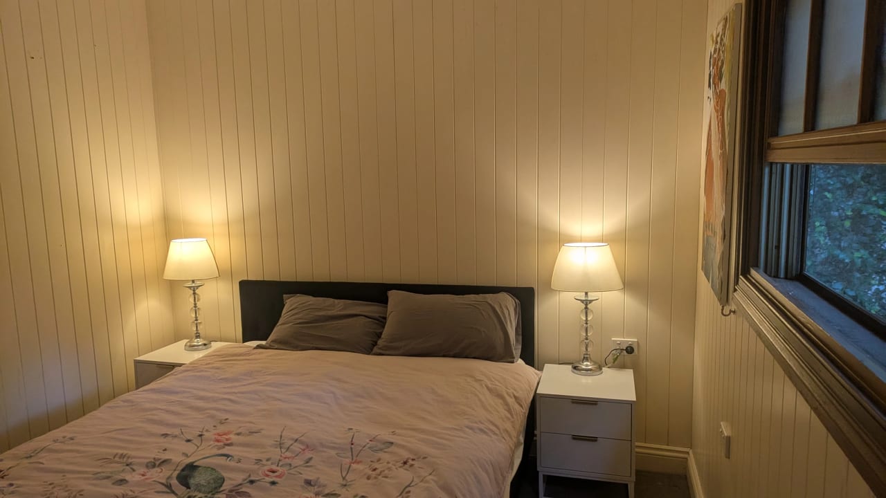 Room in a share house