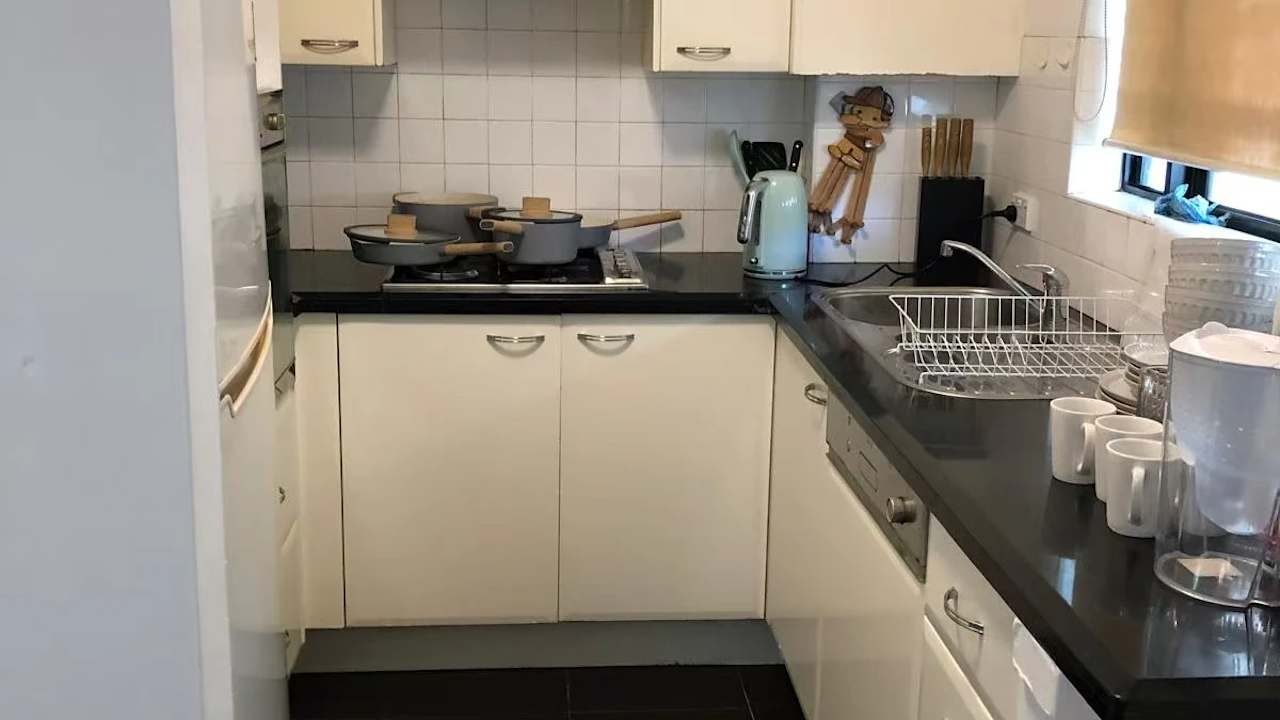 Whole property with 2 rooms for rent