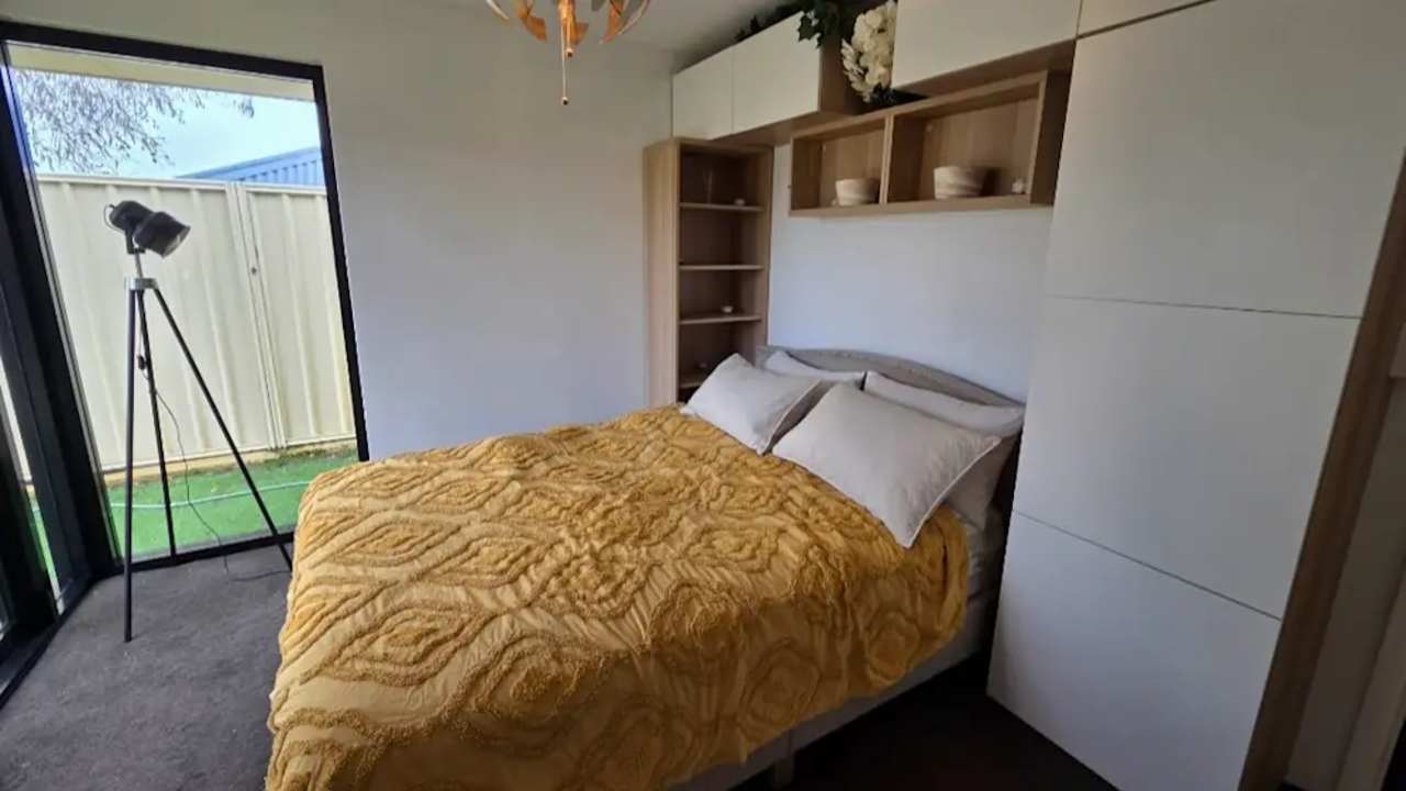 Furnished room with own bathroom