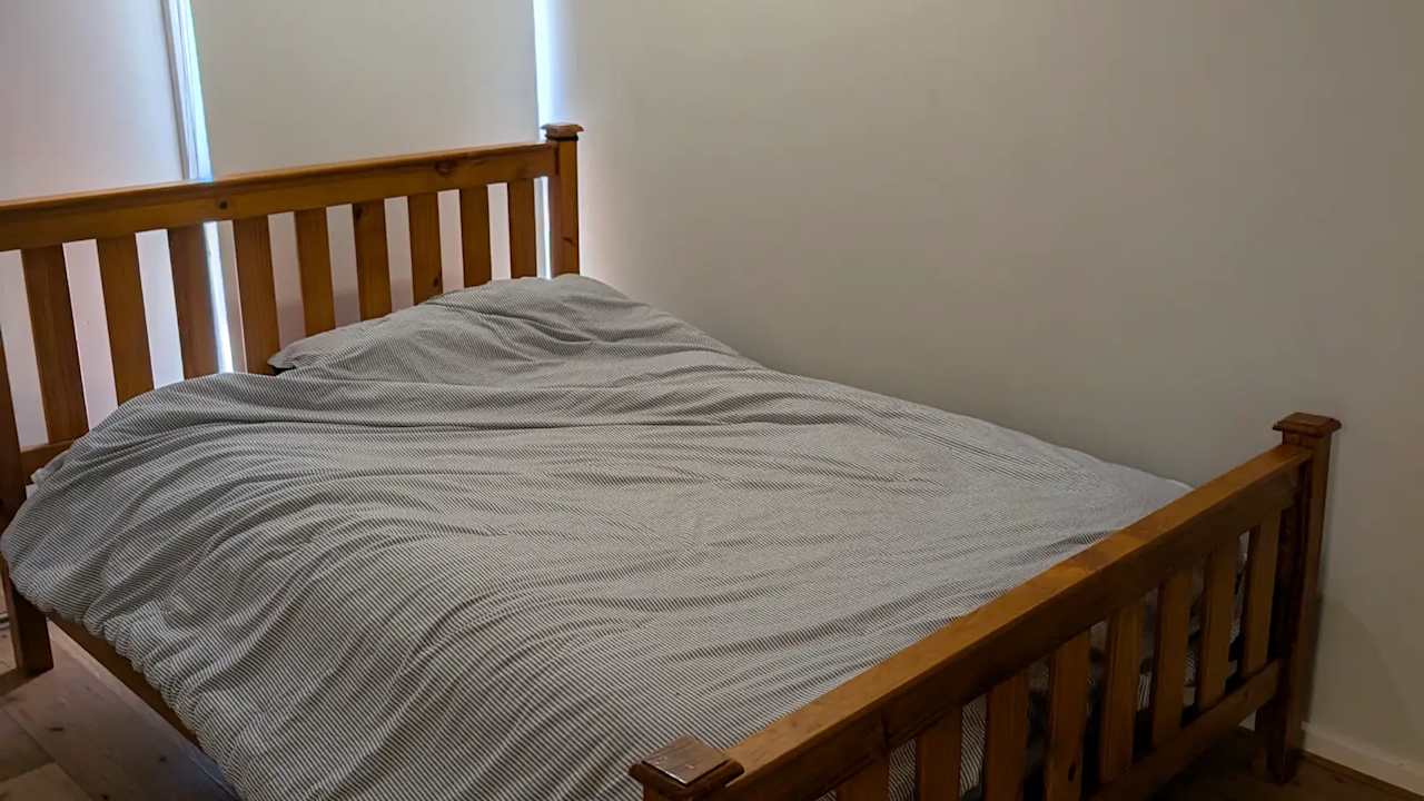 Room in a share house