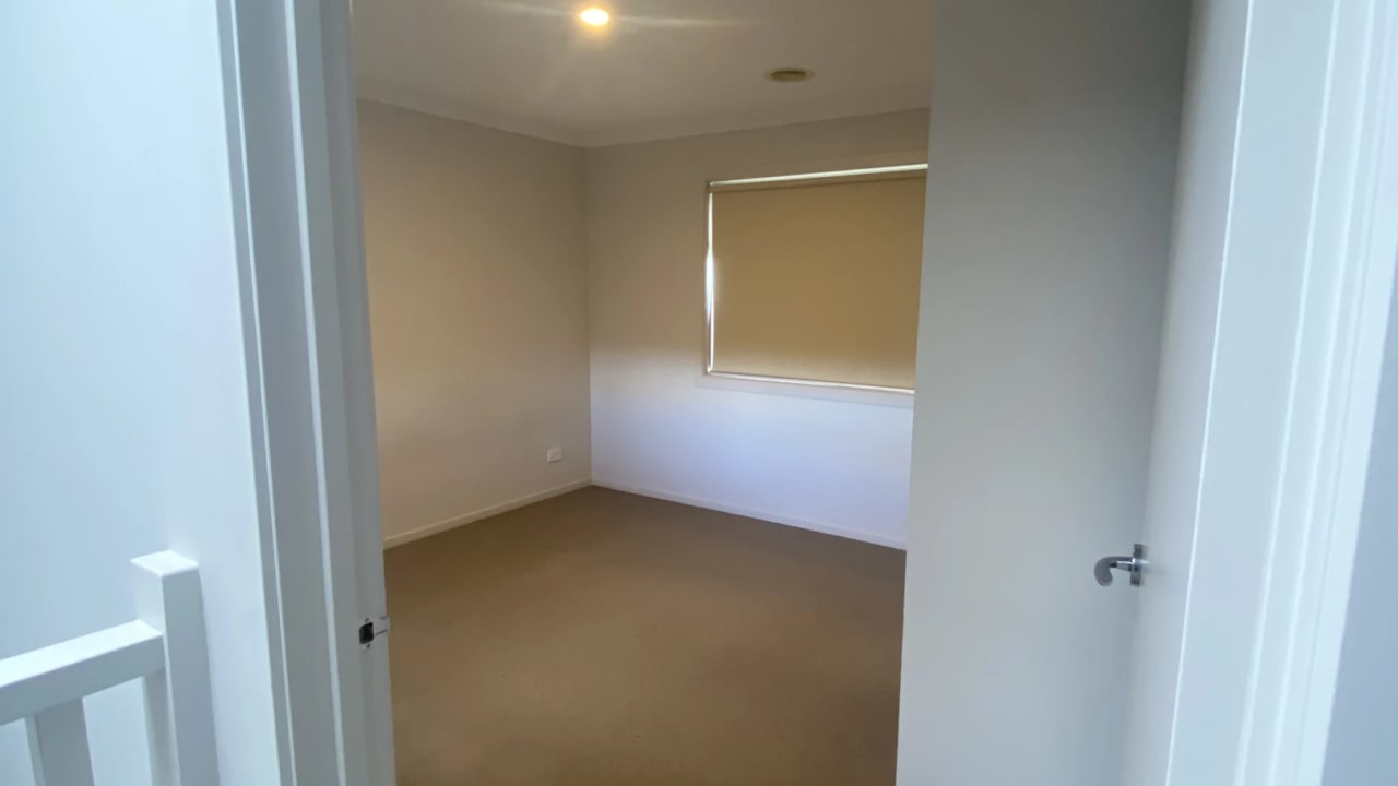Unfurnished room in a share house