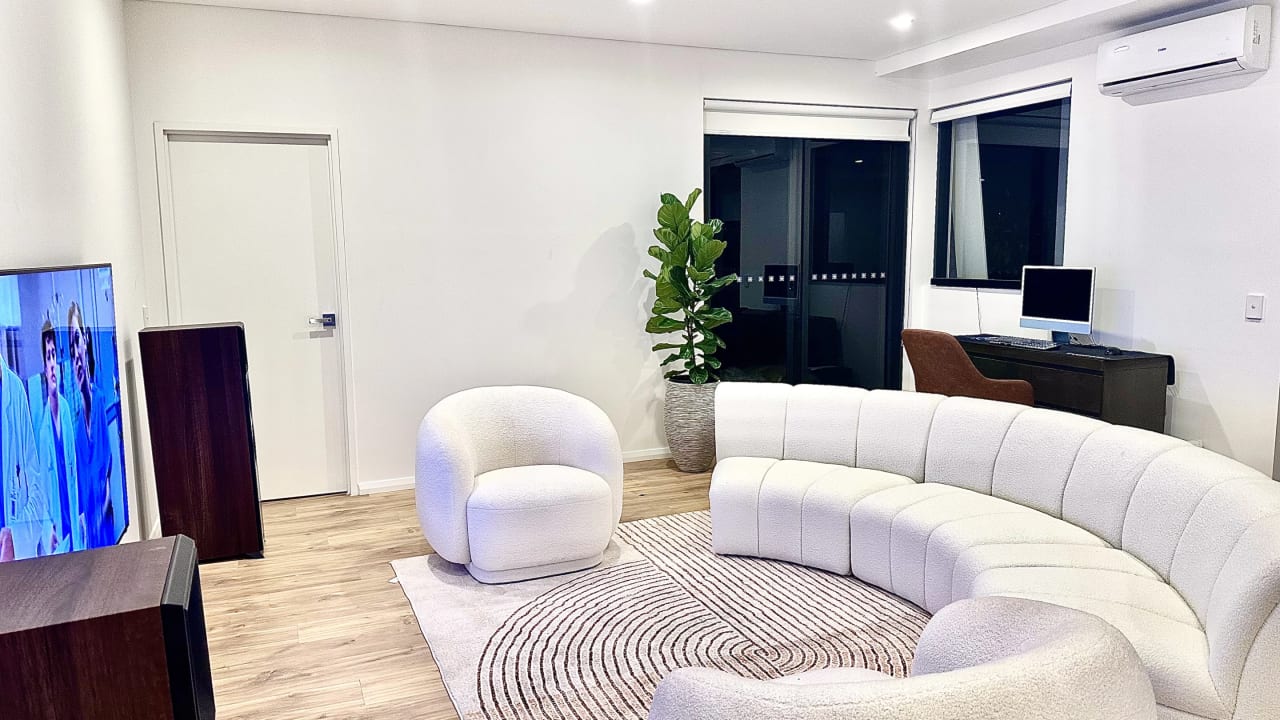 Whole property with 2 rooms for rent