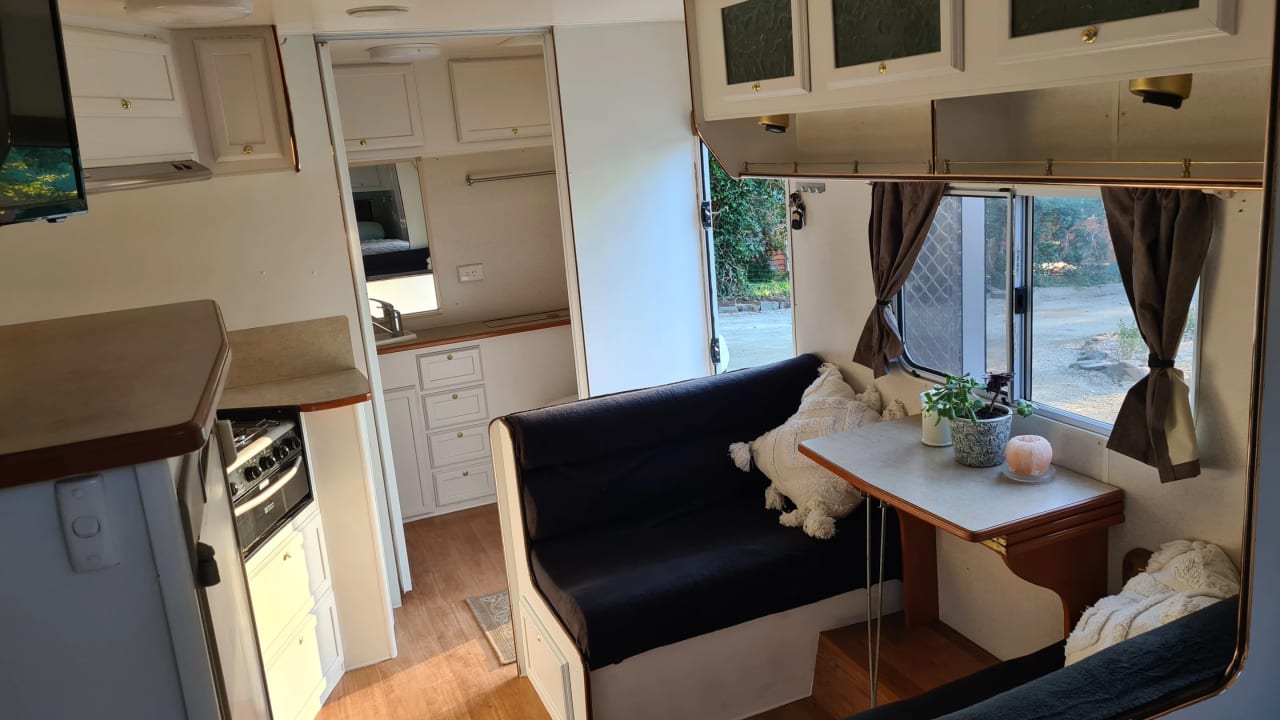 Unfurnished room granny flat for rent