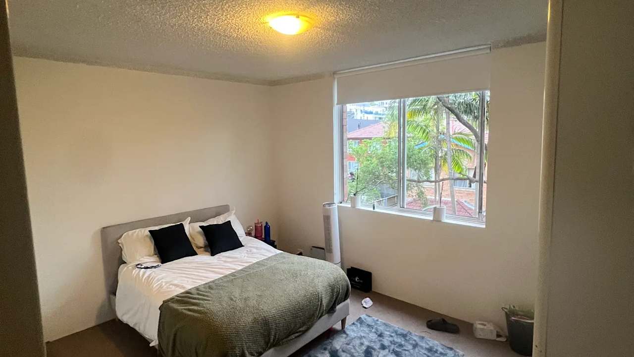 Furnished room in a flatshare