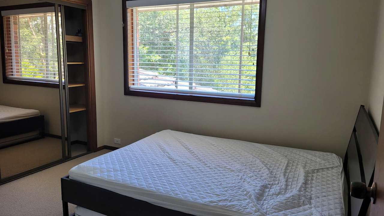 Room in a share house