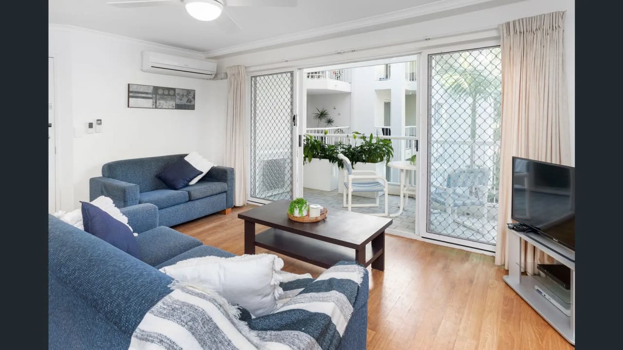 Whole property with 2 rooms for rent
