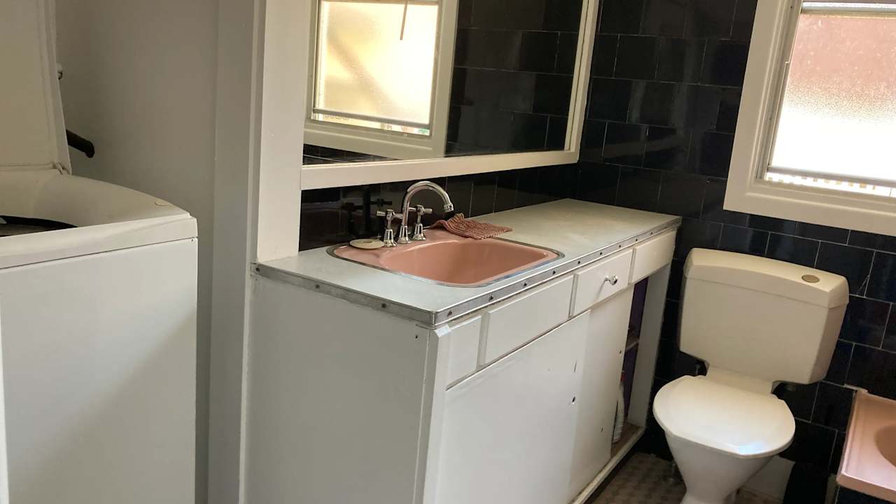 Furnished room granny flat for rent