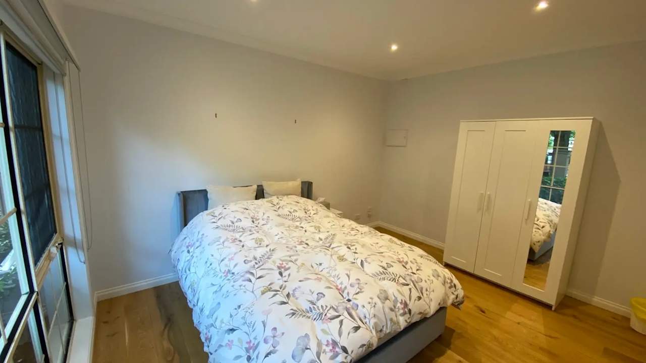 Furnished room in a share house