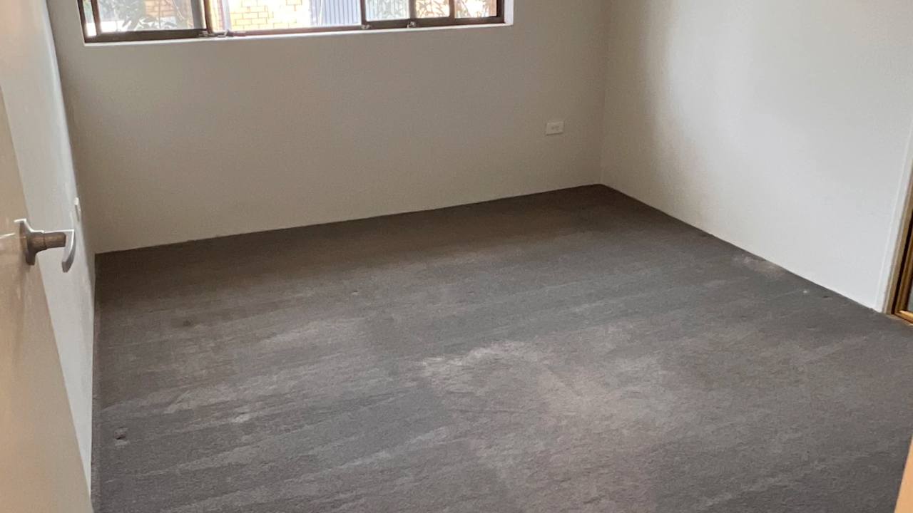 Unfurnished room in a flatshare