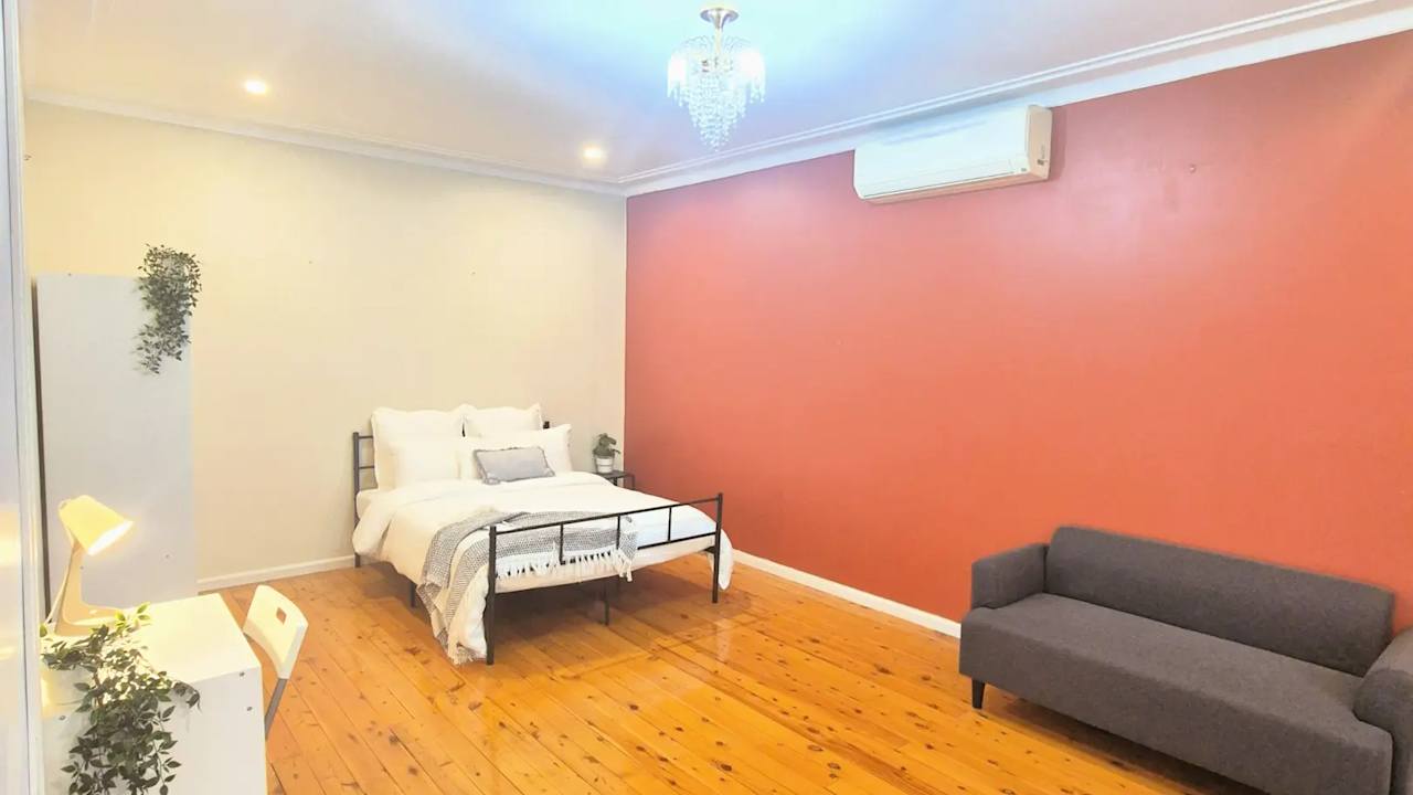 Furnished room in a share house