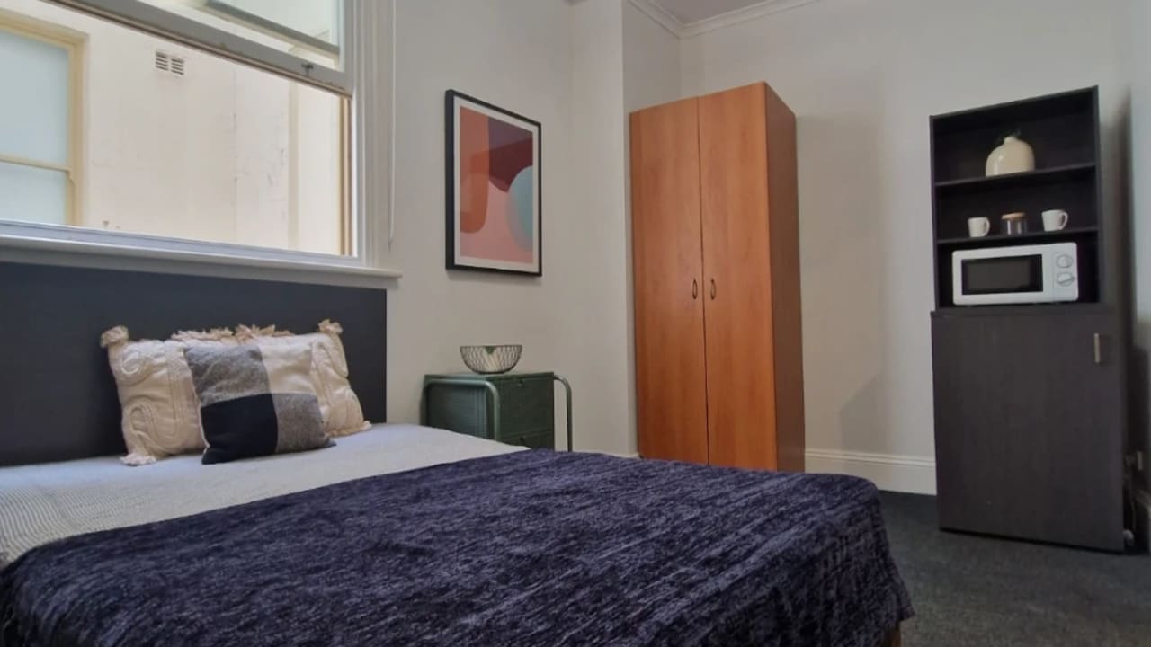 Furnished room studio flat for rent