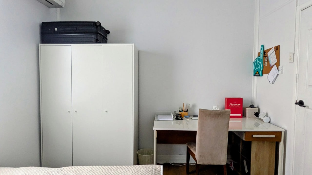 Room in a share house
