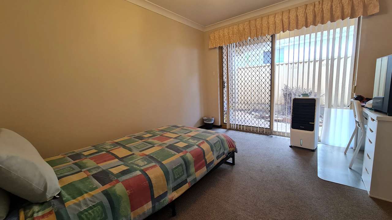 Furnished room in a share house