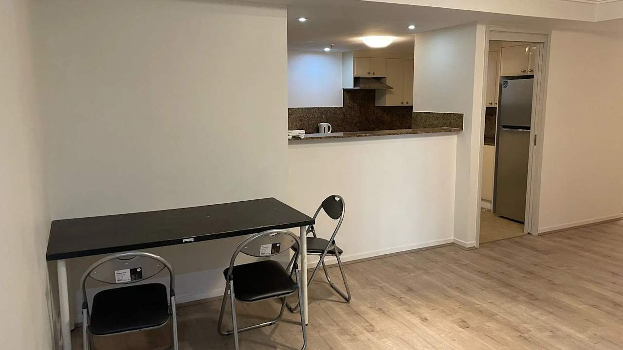 Furnished room in a flatshare
