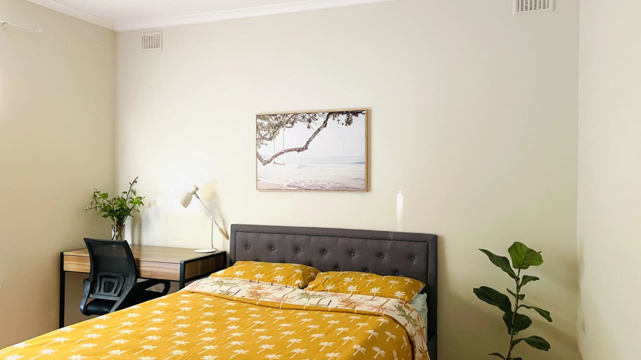 Furnished room in a share house