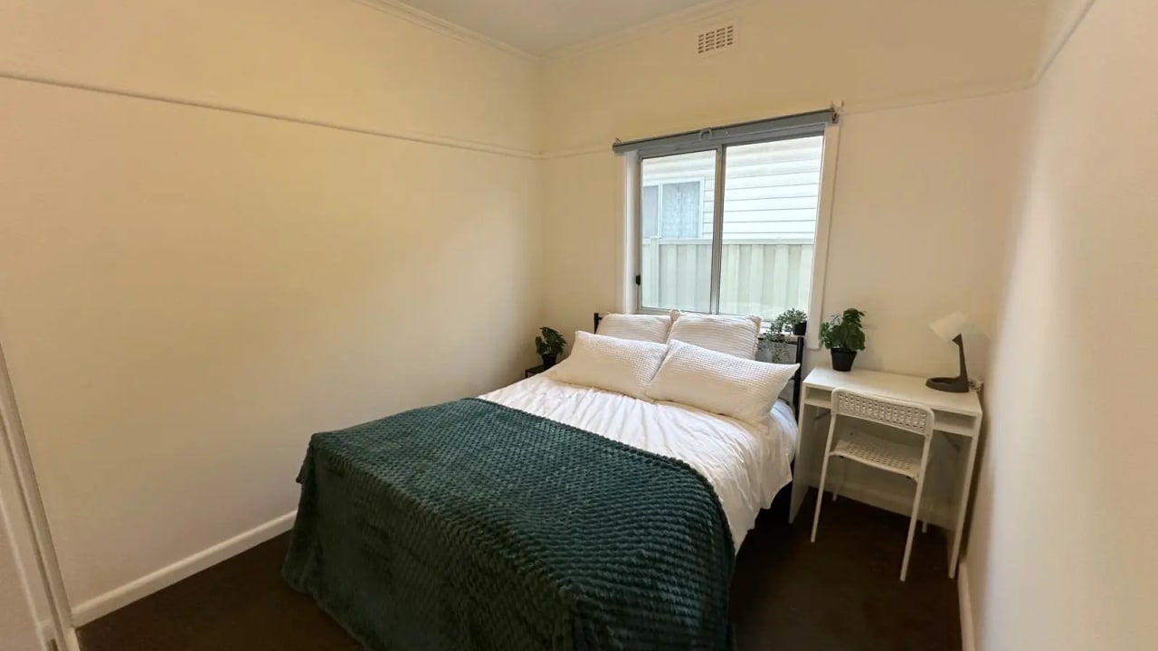 Furnished room in a share house