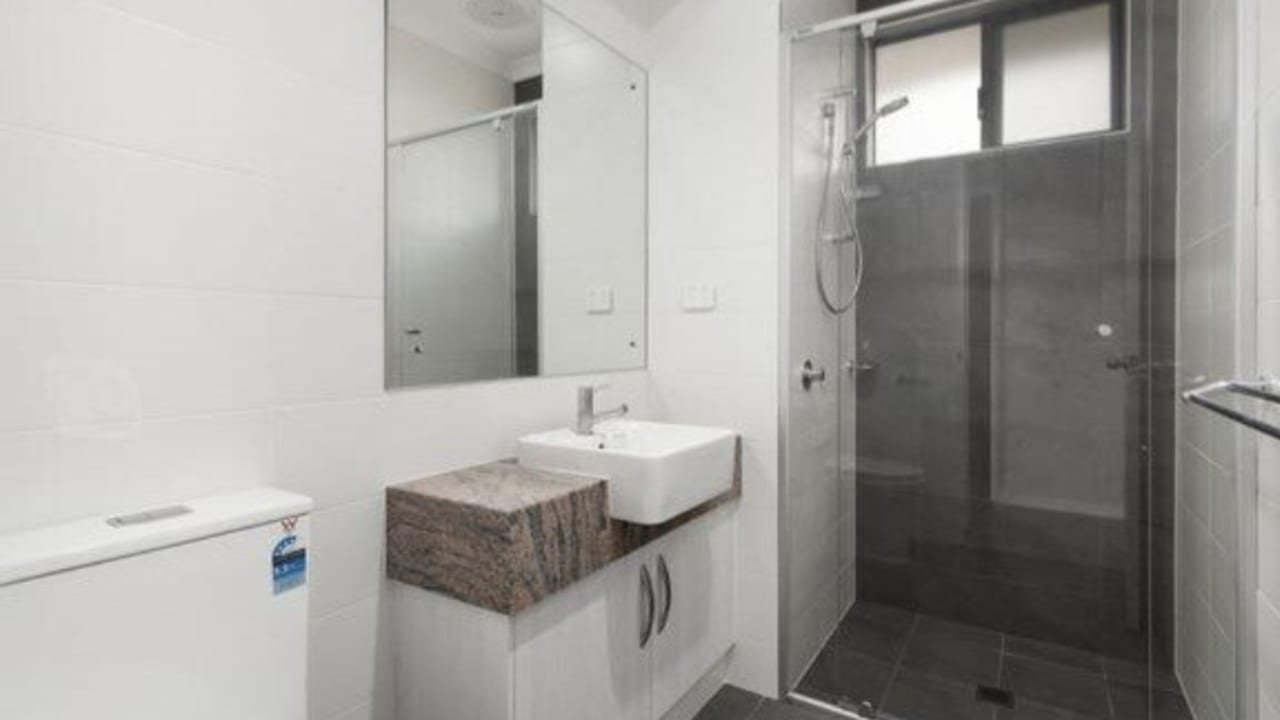Room in a share house