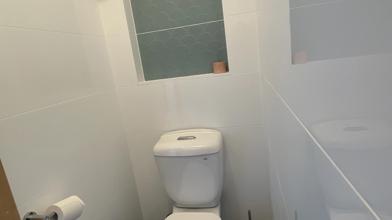 Room in a share house