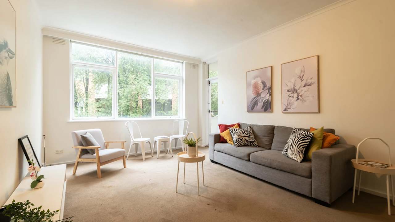 Whole property with 3 rooms for rent