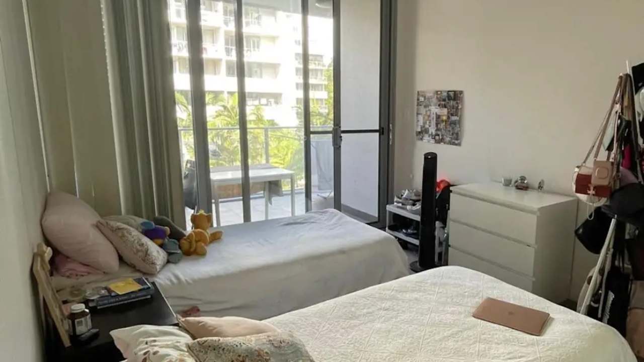 Furnished room with ensuite in a flatshare